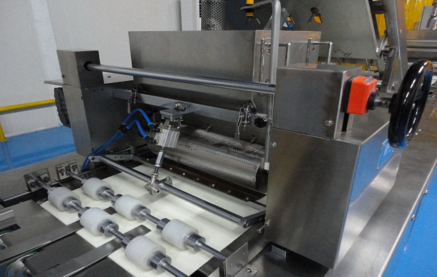Cream Spreading Machine